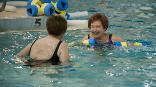 a piscina é recomendable para todos e sempre